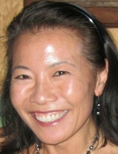 Picture of Massage Therapist Elaine Lew.